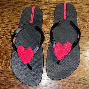 Ipanema heart flip-flops 🖤💓🖤💓